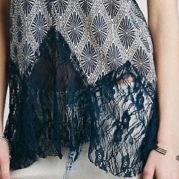 SALE!!FREE PEOPLE TRAPEZE LACE DETAILED TOP - Picture 6 of 6